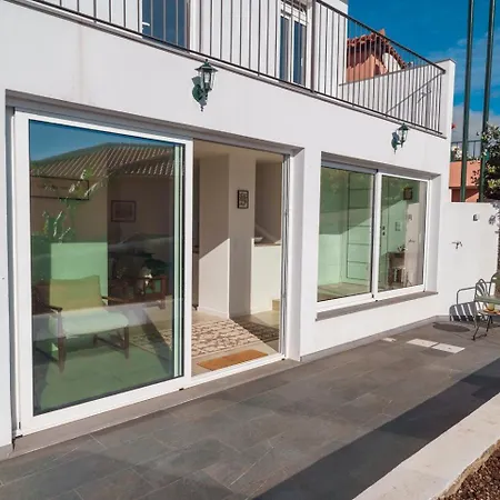 Guestready - Hillside Escape I Guest house